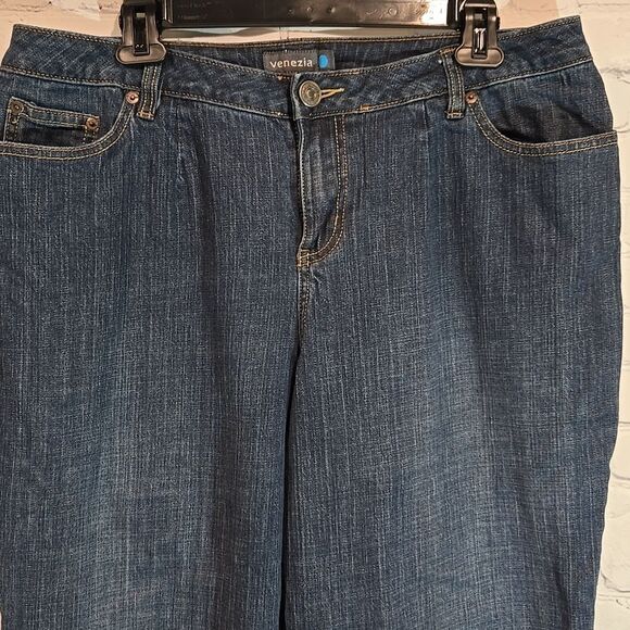 Venezia stretch boot petite jeans size 2P - Picture 2 of 7